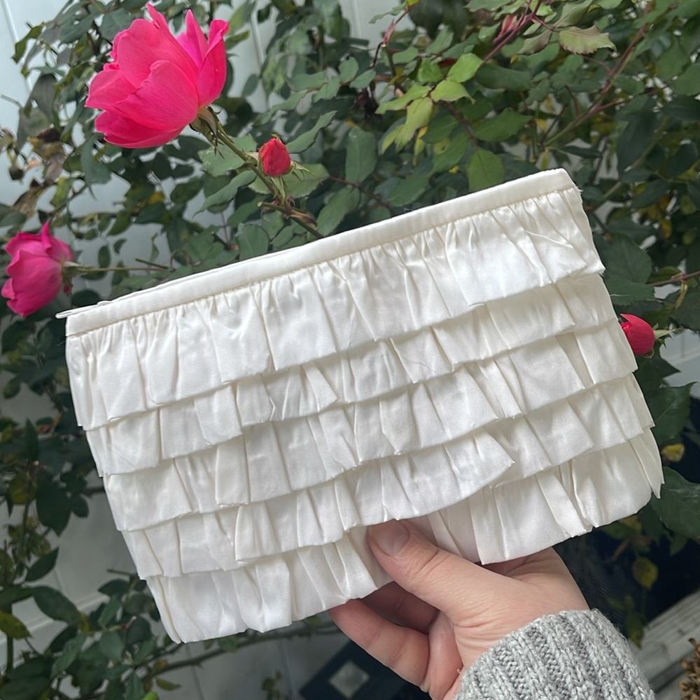 Ivory Ruffle Makeup Bag - Picture 11 of 12